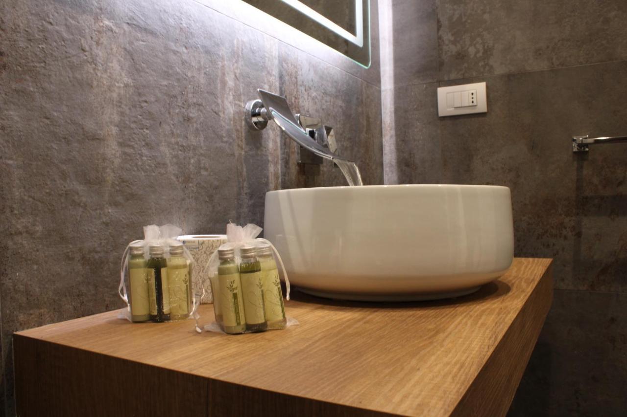 Moro 34 Hotel Bari Buitenkant foto