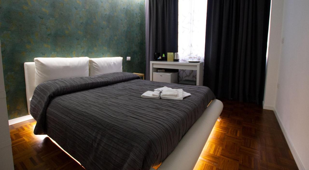 Moro 34 Hotel Bari Buitenkant foto